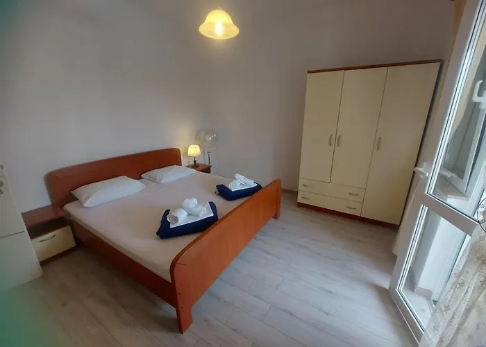 公寓 With Parking Space Pakostane, Biograd - 22375