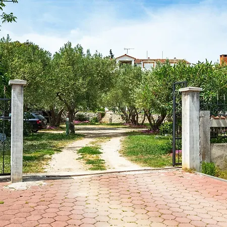 With A Parking Space Pakostane, Biograd - 22375 *